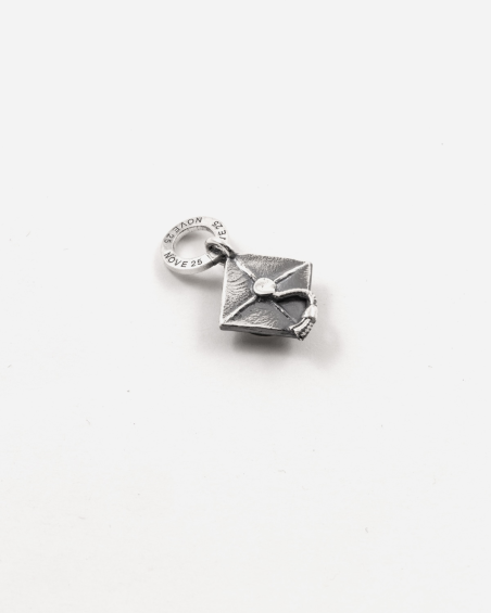 CIONDOLO MINI CHARM TOCCO DI LAUREA IN ARGENTO