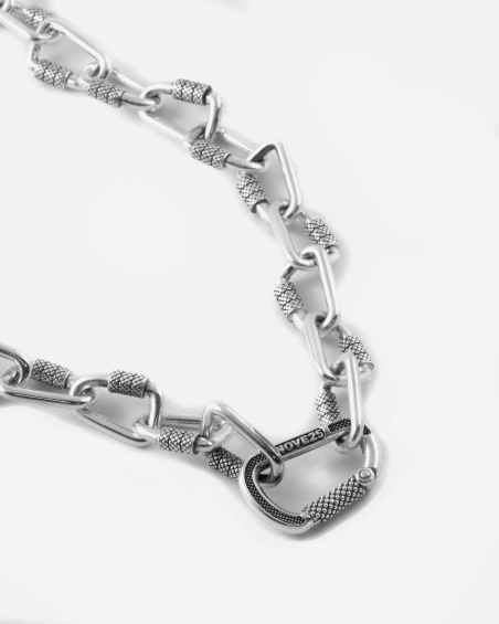 CARABINER CHAIN NECKLACE