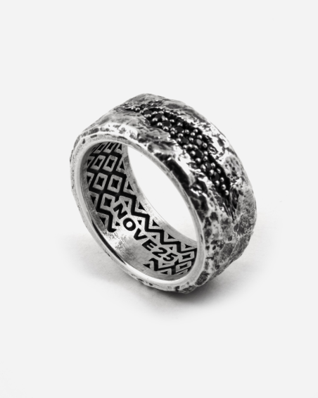 MATERIC BAND RING WITH BLACK STONES