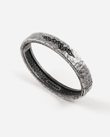 MATERIC HANDCUFF BRACELET WITH STONES