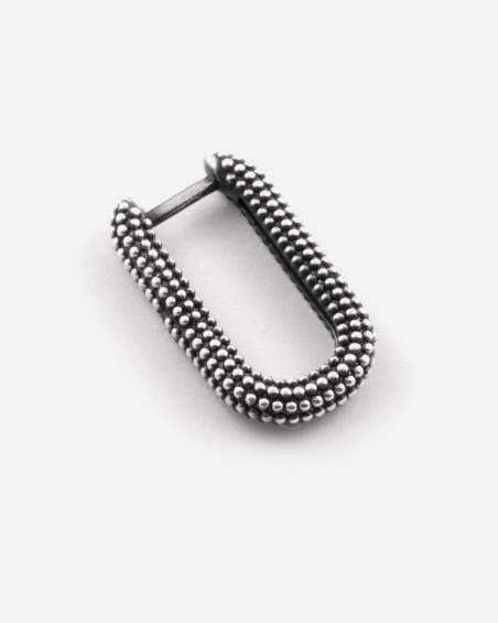 DOTTED OVAL EARRING WITH SNAP CLOSURE