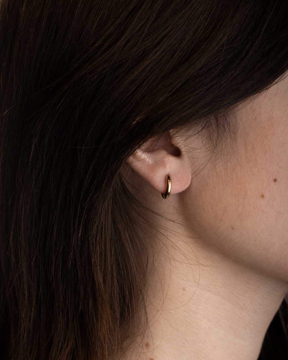 GOLD PLATED HOOP EARRING WITH SNAP...